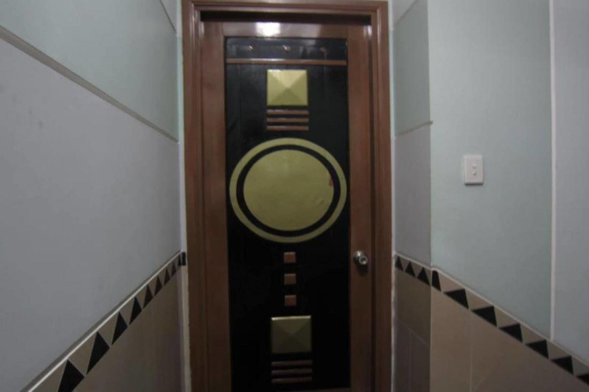 Quy Thanh Hotel Cidade de Ho Chi Minh Exterior foto