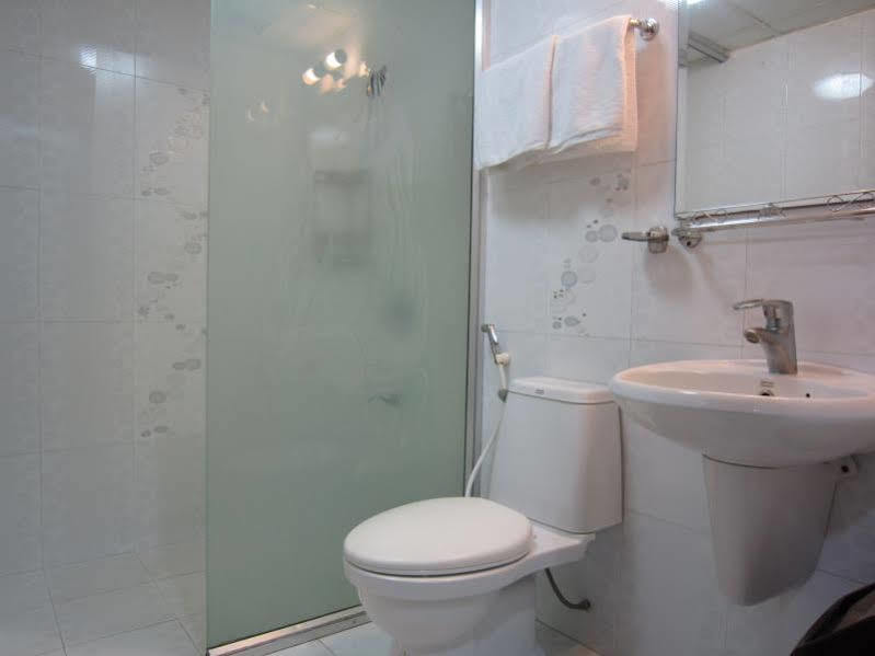 Quy Thanh Hotel Cidade de Ho Chi Minh Exterior foto